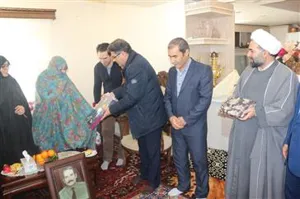 دیدار با خانواده شهید علیزاده دیزجی به مناسبت دهه فجر انقلاب اسلامی