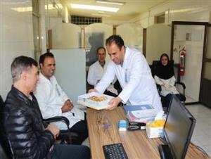 قدردانی از پرسنل آزمایشگاه