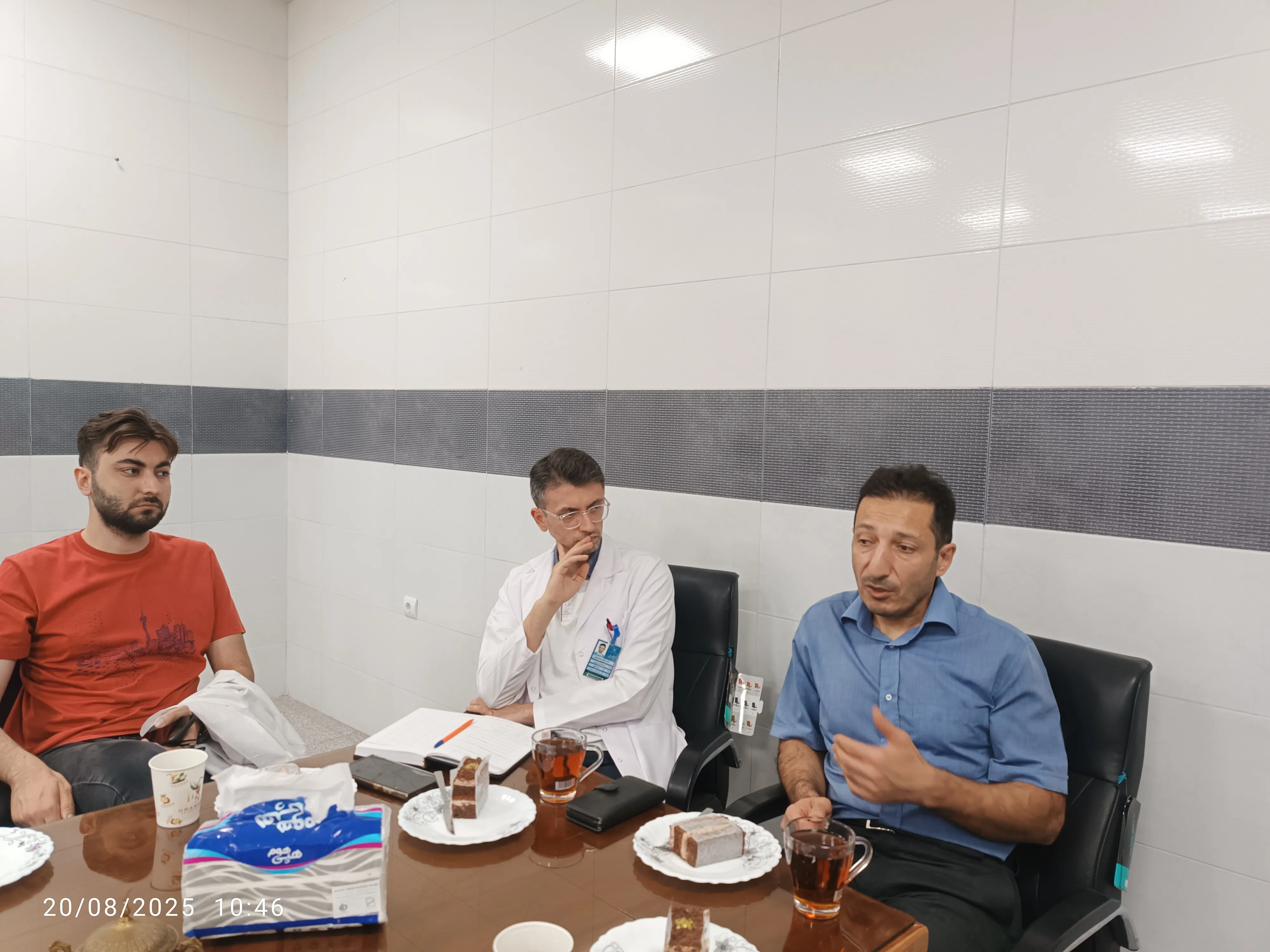 گزارش  "طراحی اجرا و ارزشیابی کارگاه راه روشن برای دانشجویان پزشکی